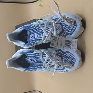 Women's Running Shoes